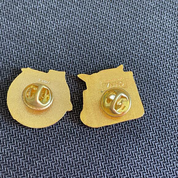 Sahib Shrine Circus Mom and Dad Pin 1994 Collectors Pins with Backs Great Cond. - Picture 5 of 6